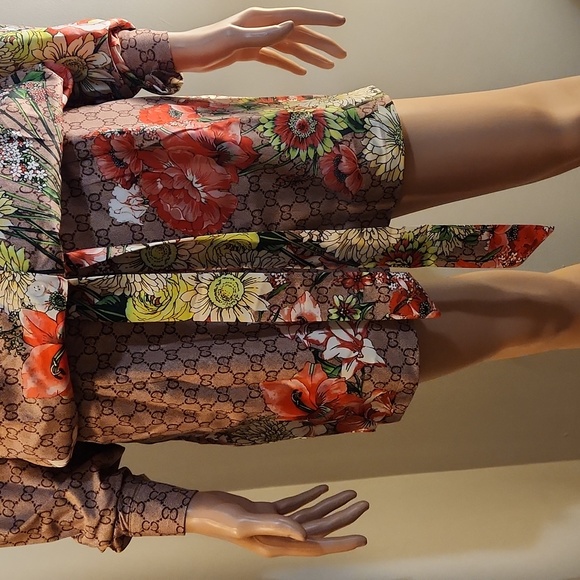 Designer Look Shorts & Blouse - Picture 3 of 7